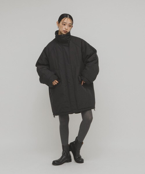 KBF（ケイビーエフ）の「モンスターパテッドミドルコート（その他アウター・レディース・CREAM/ACID KHAKI/BLACK・One）」の5枚目の写真