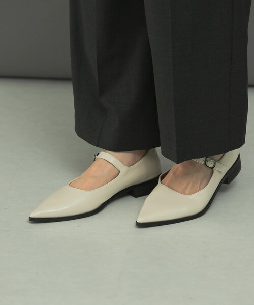 URBAN RESEARCH ROSSO（アーバンリサーチロッソ）の「MOHI　ストラップフラットシューズ（パンプス・レディース・MARRON/OFFWHITE・36/37/38）」の9枚目の写真