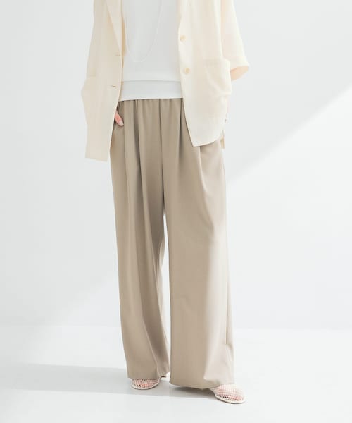 URBAN RESEARCH（アーバンリサーチ）の「『3サイズ展開』『イージーケア』タックギャザーストレートパンツ（その他パンツ・レディース・SAND BEG/CHARCOAL/BLACK/STRIPE・36/38/40）」の6枚目の写真