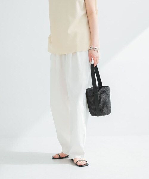 URBAN RESEARCH（アーバンリサーチ）の「『3サイズ展開』チノイージーパンツ（チノパンツ・レディース・BEIGE/OFF・38/40/36）」の5枚目の写真