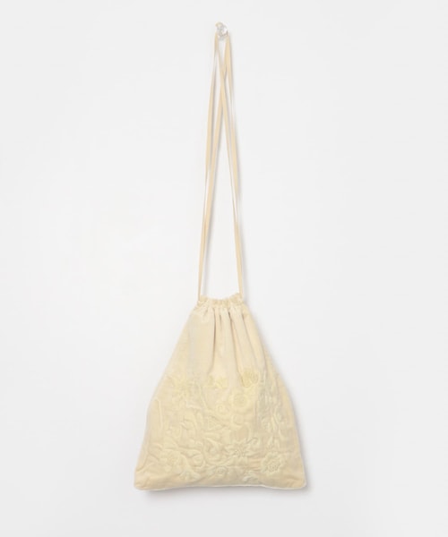 かぐれ（カグレ）の「Khadi&co　VELVET Embroidery Bag（ショルダーバッグ・レディース・NAT/BK・Free）」の2枚目の写真
