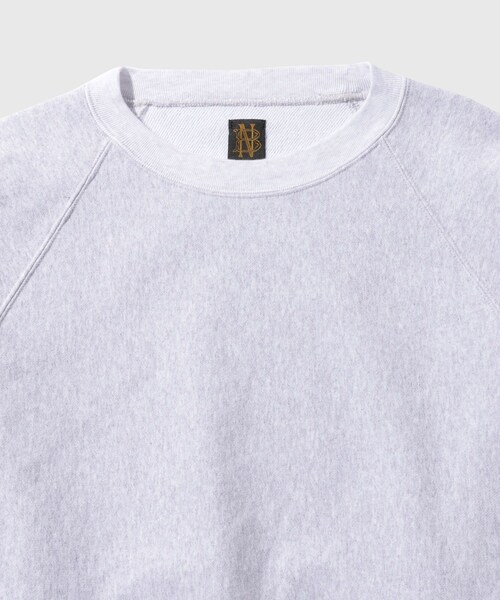 ADAM ET ROPE'(アダムエロペ)の「【BATONER/バトナー】JUMBERCA URAKE CREW NECK(スウェット・メンズ・グレー・2/3)」の4枚目の写真
