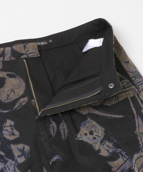 URBAN RESEARCH（アーバンリサーチ）の「Andersson Bell　FLOWER OVERLAY CARGO SHORTS（その他パンツ・メンズ・BLK/BEI・46/48）」の7枚目の写真