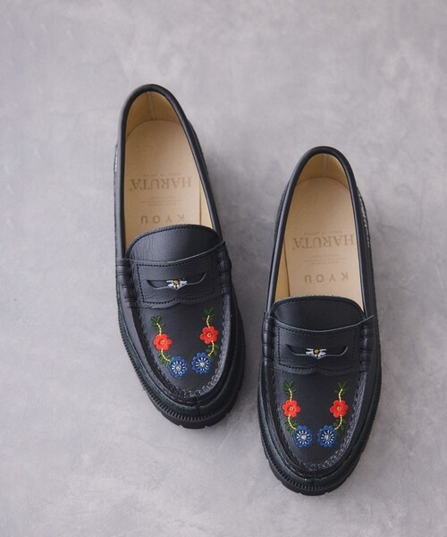 ADAM ET ROPE'(アダムエロペ)の「【KYOU for ADAM ET ROPE】SKOOL Type.2 EXTRALIGHT Exclusive Embroidered Coin Loafers by HARUTA(ローファー・レディース・ブラック・22.5/23/23.5/24)」の8枚目の写真
