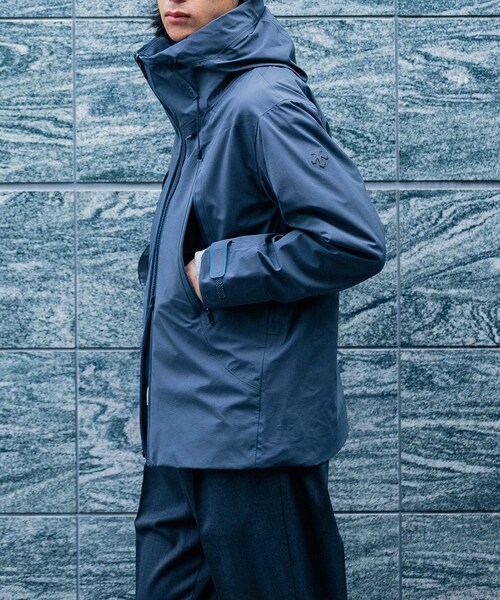 URBAN RESEARCH（アーバンリサーチ）の「『別注』DESCENTE ALLTERRAIN×URBAN RESEARCH　CREAS（マウンテンパーカー・メンズ・GRAPHITE・M/L/O）」の8枚目の写真