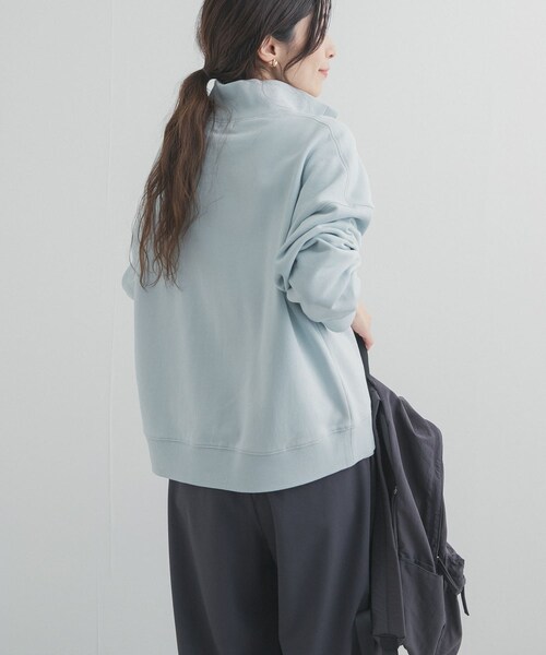 URBAN RESEARCH DOORS（アーバンリサーチドアーズ）の「刺繍スタンドカラースウェット（スウェット・レディース・OFF/L.BLUE・Free）」の19枚目の写真
