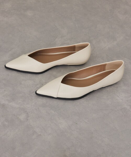 ADAM ET ROPE'（アダムエロペ）の「ポインテッドトゥフラットパンプス（パンプス・レディース・ブラック/オフホワイト・23.0/23.5/24.0/24.5）」の4枚目の写真