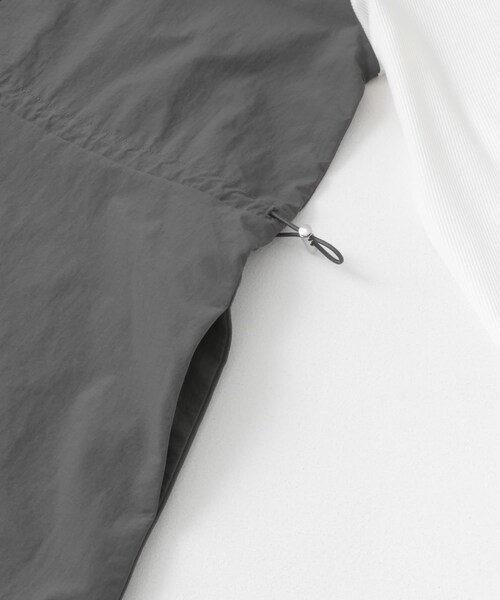ITEMS URBANRESEARCH（アイテムズ アーバンリサーチ）の「ドッキングナイロンワンピース（ワンピース・レディース・KHK/CHA・FREE）」の9枚目の写真