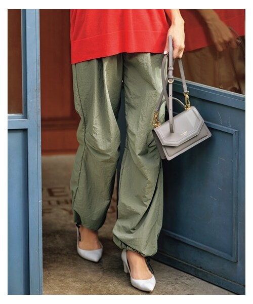 nissen（ニッセン）の「パラシュートパンツ【OtonaSMILE】（パンツ・レディース・オフホワイト/黒/カーキ・M/L/LL/3L/4L/5L）」の7枚目の写真