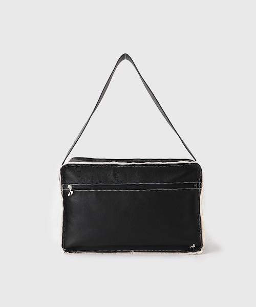 ADAM ET ROPE'（アダムエロペ）の「【HIDAKA/ヒダカ】BROKEN CLUB BAG（ショルダーバッグ・メンズ・ブラック・F）」の2枚目の写真