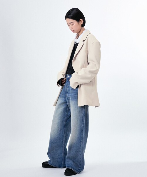 ADAM ET ROPE'(アダムエロペ)の「BOXY SET UP JACKET(テーラードジャケット・レディース・ブラック/ベージュ系・38/40/42)」の20枚目の写真