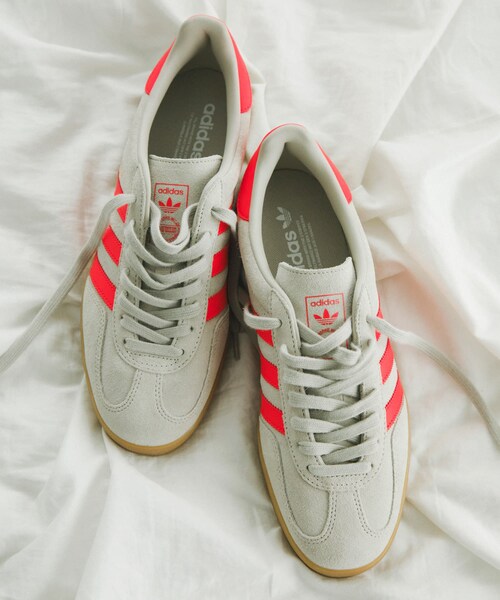 URBAN RESEARCH DOORS(アーバンリサーチドアーズ)の「adidas Exclusive GAZELLE INDOOR(スニーカー・メンズ・ワンダーアルミナ・26/26.5/27/27.5/28/28.5/25.5)」の3枚目の写真