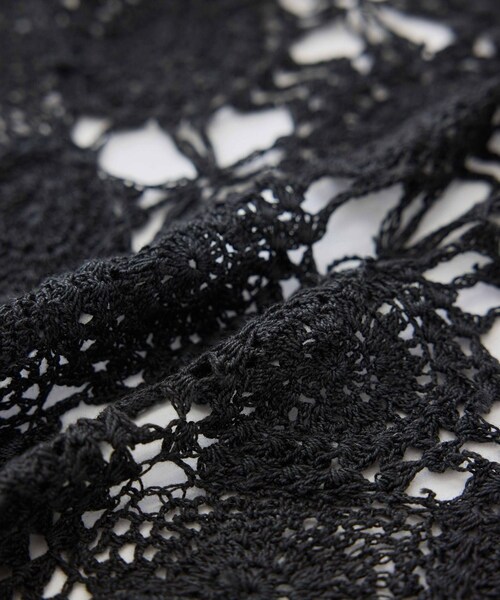 ADAM ET ROPE'(アダムエロペ)の「【WEB限定】クロシェバブーシュカ(バンダナ/スカーフ・レディース・ブラック/キナリ・F)」の19枚目の写真