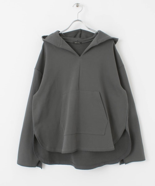 EKAL（エカル）の「EKAL　レイクショアキーネックフーディー（パーカー・レディース・カーキ/ベージュ/チャコール・FREE）」の7枚目の写真