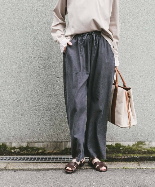ITEMS URBANRESEARCH(アイテムズ アーバンリサーチ)の「『洗濯可』レーヨンデニムワイドパンツ(デニムパンツ・レディース・BLU/ONE WASH/BLK・Free)」の7枚目の写真