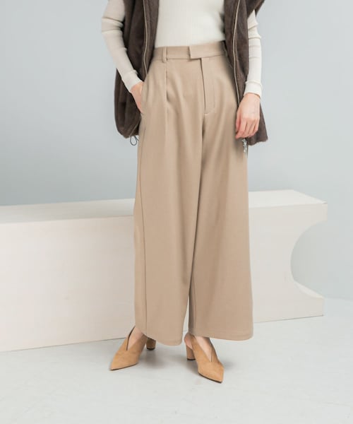 URBAN RESEARCH ROSSO（アーバンリサーチロッソ）の「『UR TECH』ストレートスラックス（その他パンツ・レディース・BEIGE/BLACK・36/38）」の2枚目の写真