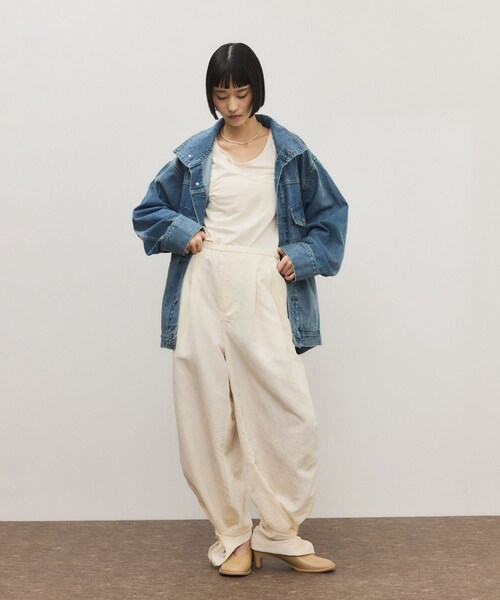 ADAM ET ROPE'(アダムエロペ)の「【WEB限定】スタンドネックデニムジャケット(デニムジャケット・レディース・ブルー/サックス・F)」の7枚目の写真