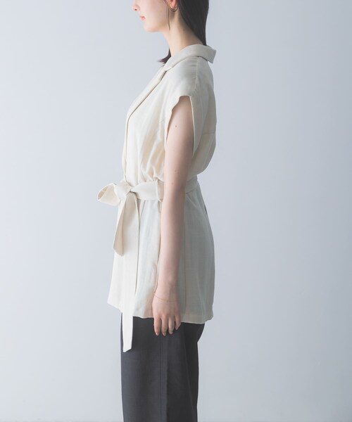 URBAN RESEARCH ROSSO（アーバンリサーチロッソ）の「ベルテッドウエストシェイプジレ（ベスト・レディース・BLACK/L.BEIGE・Free）」の20枚目の写真
