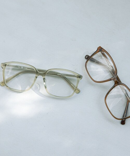 URBAN RESEARCH（アーバンリサーチ）の「『別注』KANEKO OPTICAL×URBAN RESEARCH　スクエアクリアUVレンズ（メガネ・レディース・クリアオリーブ/クリアブラウン・-）」の10枚目の写真