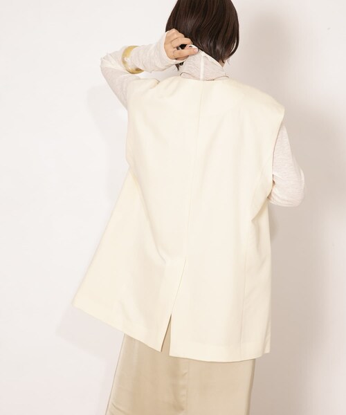 KBF（ケイビーエフ）の「ラウンドノーカラージレ（テーラードジャケット・レディース・YELLOW/IVORY/GREIGE・one）」の7枚目の写真