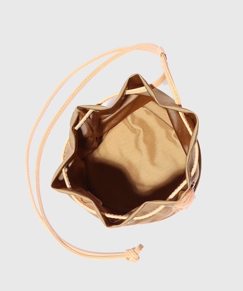 ADAM ET ROPE'（アダムエロペ）の「【AURALEE/オーラリー】CORDURA NYLON SMALL SHOULDER BAG MADE BY AETA（ショルダーバッグ・メンズ・ブラック/ブラウン・F）」の9枚目の写真