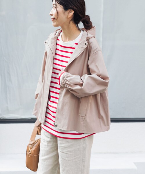 URBAN RESEARCH DOORS（アーバンリサーチドアーズ）の「撥水バックギャザーフードジャケット（テーラードジャケット・レディース・BEIGE/PINKBEIGE/NAVY・Free）」の5枚目の写真