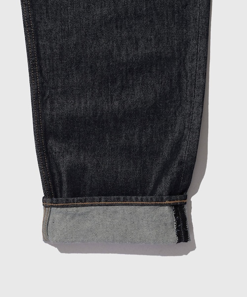 ADAM ET ROPE'(アダムエロペ)の「【AURALEE/オーラリー】HARD TWIST DENIM WIDE PANTS(デニムパンツ・メンズ・ネイビー・28/30/32/34)」の15枚目の写真