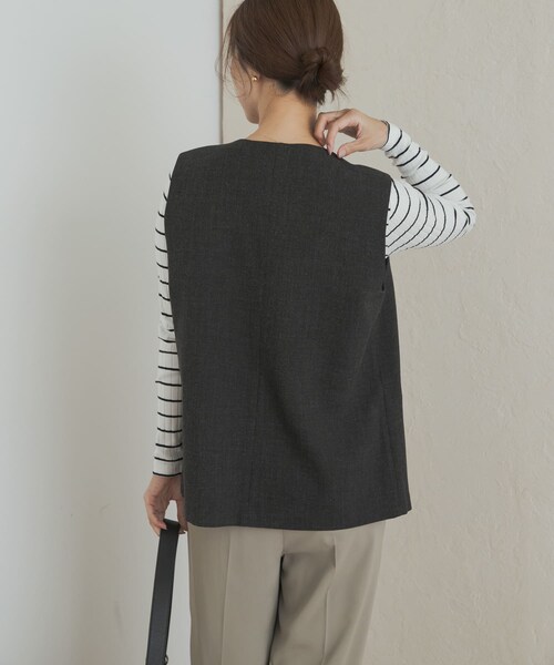 URBAN RESEARCH DOORS(アーバンリサーチドアーズ)の「ノーカラージレ(テーラードジャケット・レディース・BEIGE/BLACK・M)」の5枚目の写真