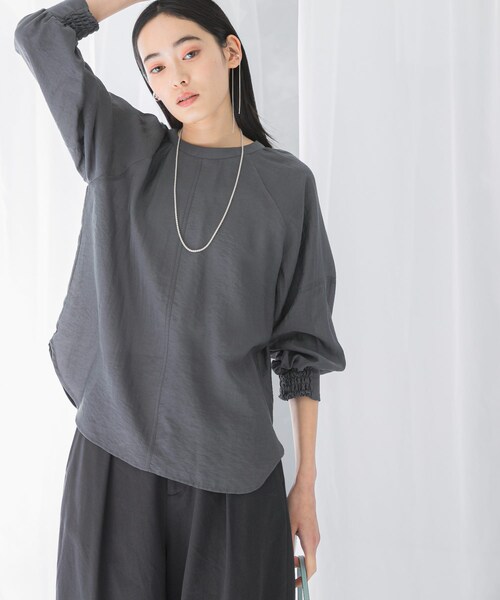 URBAN RESEARCH ROSSO（アーバンリサーチロッソ）の「2WAYギャザースリーブブラウス（シャツ/ブラウス・レディース・CHARCOAL/L/BEIGE/YELLOW・FREE）」の7枚目の写真