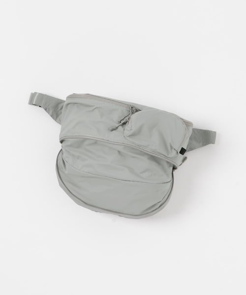 URBAN RESEARCH(アーバンリサーチ)の「DAIWA PIER39 Ws TRAVEL EX FANNY BAG(ボディバッグ/ウエストポーチ・メンズ・LT.GRAY・One)」の4枚目の写真