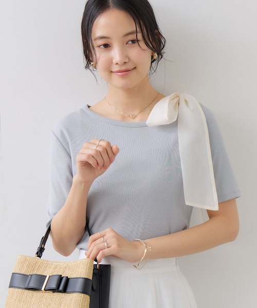 VIS(ビス)の「肩リボンTシャツ(Tシャツ/カットソー・レディース・ブラック/キナリ/ダークブラウン/サックス・F)」の4枚目の写真