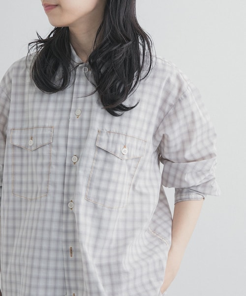URBAN RESEARCH DOORS（アーバンリサーチドアーズ）の「SMITH　BROOKLYN WORK SHIRTS（シャツ/ブラウス・レディース・OLIVE/BLUE/GREY・S）」の8枚目の写真