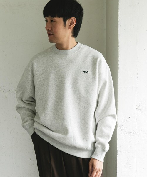 URBAN RESEARCH DOORS(アーバンリサーチドアーズ)の「『XLサイズ/WEB限定』『別注』PENNEYS×DOORS THE FOX クルーネックスウェット(スウェット・メンズ・BEIGE/ASH/CHARCOAL/RED・M/L/XL)」の8枚目の写真