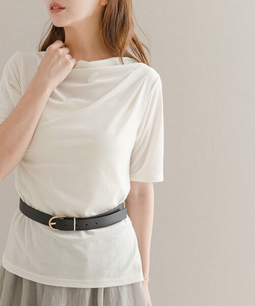 URBAN RESEARCH ROSSO（アーバンリサーチロッソ）の「シアーストレッチベロアカットソー（Tシャツ/カットソー・レディース・OFF/CH/LACQUER・FREE）」の5枚目の写真