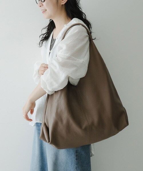 URBAN RESEARCH（アーバンリサーチ）の「ソフトレザーワンハンドルバッグ（トートバッグ・レディース・BLACK/L.BROWN・-）」の15枚目の写真