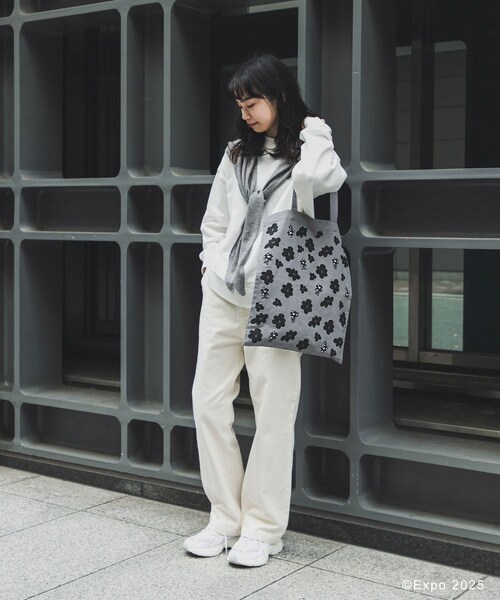THE GOODLAND MARKET（ザグッドランドマーケット）の「EXPO2025 TOTE-FLOWER（トートバッグ・レディース・オフホワイト/グレー・One）」の15枚目の写真