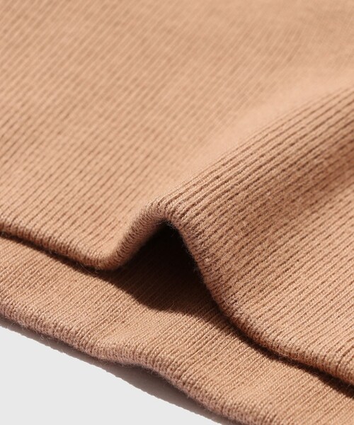 ADAM ET ROPE'(アダムエロペ)の「【MIDTHINGS/ミッドシングス】ELBOW PATCH SWEAT SHIRTS(スウェット・メンズ・キャメル/ベージュ・2/3)」の13枚目の写真