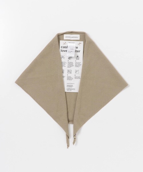 URBAN RESEARCH（アーバンリサーチ）の「Extreme Cashmere　BANDANA（バンダナ/スカーフ・レディース・DUST/CORN/GOAT/NAVY/RAVEN・-）」の15枚目の写真