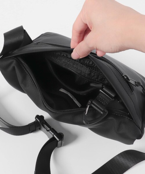 RODE SKO（ロデスコ）の「撥水フィドロックショルダーバッグ S（ショルダーバッグ・メンズ・BLACK/KHAKI・S）」の18枚目の写真