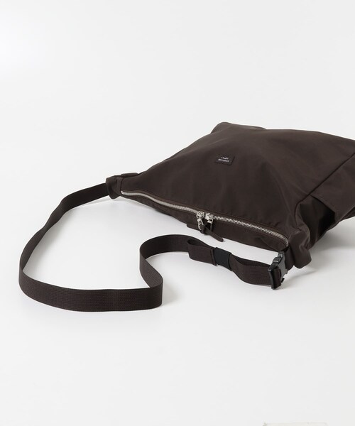 STANDARD SUPPLY TRIANGLE SHOULDER