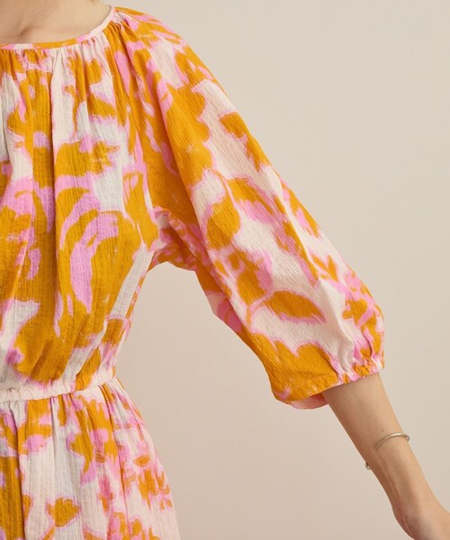 ROPE'（ロペ）の「【DEVEAUX（デヴォー）】別注ボカシフラワーウエストギャザーワンピース/洗える（ワンピース・レディース・ブラウン系/オレンジ系・F）」の21枚目の写真