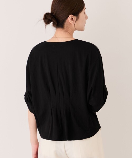 Jayro(ジャイロ)の「バックタックドルマンプルオーバー(Tシャツ/カットソー・レディース・ブラック/ホワイト系/ベージュ・M)」の7枚目の写真