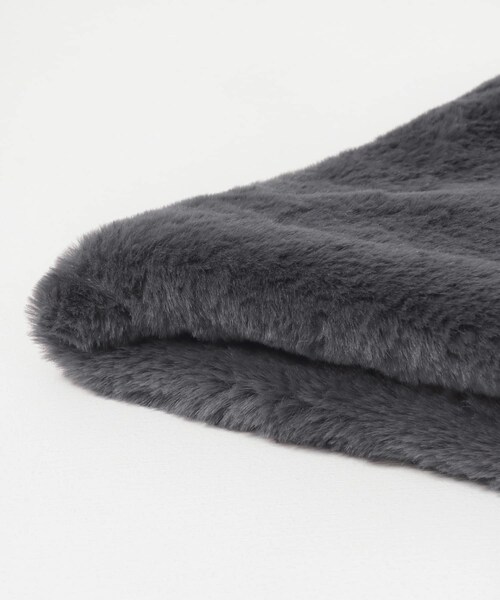 URBAN RESEARCH（アーバンリサーチ）の「フェイクファースヌード（ネックウォーマー/スヌード・レディース・IVORY/GREGE/CHARCOAL・FREE）」の13枚目の写真