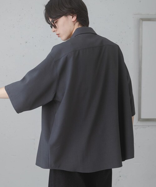 SENSE OF PLACE by URBAN RESEARCH(センスオブプレイスバイアーバンリサーチ)の「『ユニセックス』エクストラルーズショートスリーブシャツ(シャツ/ブラウス・メンズ・L.GRAY/CHARCOAL/MINT/BROWN・M/L)」の15枚目の写真