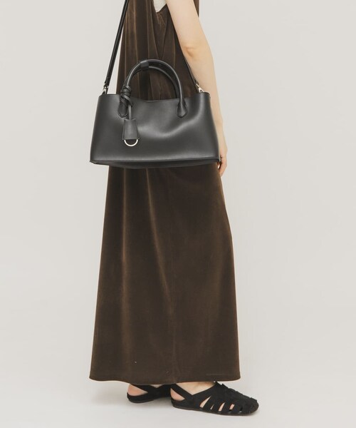 KBF（ケイビーエフ）の「チャーム付きワイドボックスBAG（ハンドバッグ・レディース・OFF/BLACK・One）」の17枚目の写真