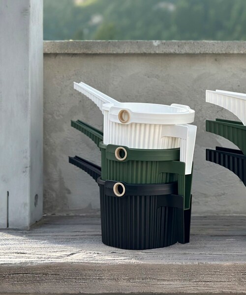 URBAN RESEARCH DOORS(アーバンリサーチドアーズ)の「『WEB限定』Hachiman gardens ガーデンビートル 1.5L(その他雑貨・メンズ・ダークグリーン・-)」の3枚目の写真