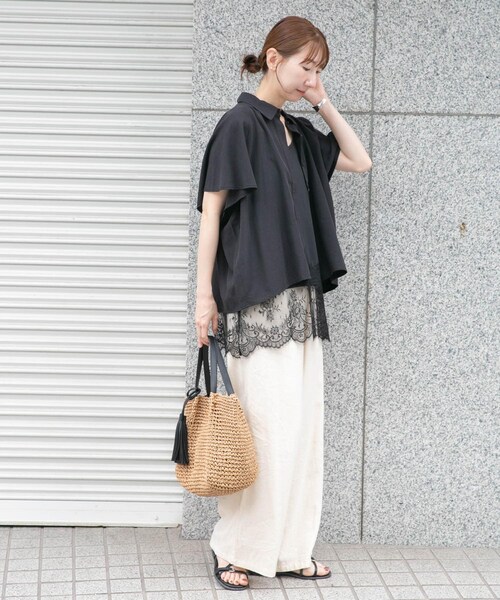 ITEMS URBANRESEARCH(アイテムズ アーバンリサーチ)の「ヘムレースキャミソール(キャミソール・レディース・L/BEG/BLK・Free)」の7枚目の写真