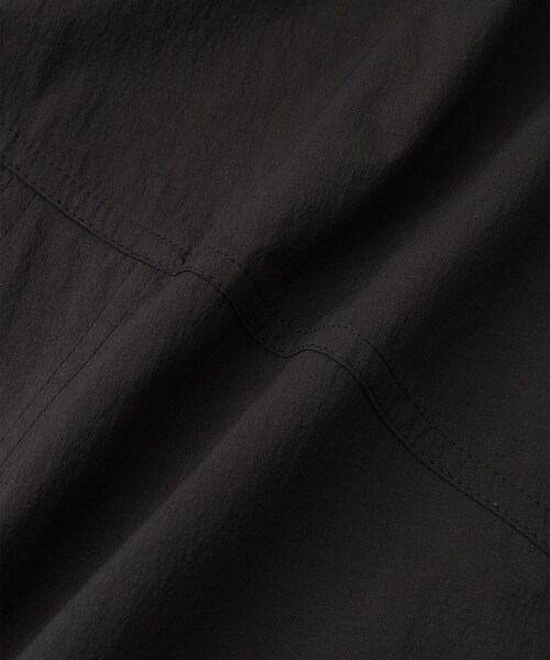 ADAM ET ROPE'（アダムエロペ）の「【撥水】ショルダータックシアーブルゾン（ブルゾン・レディース・ブラック/ベージュ系・F）」の16枚目の写真