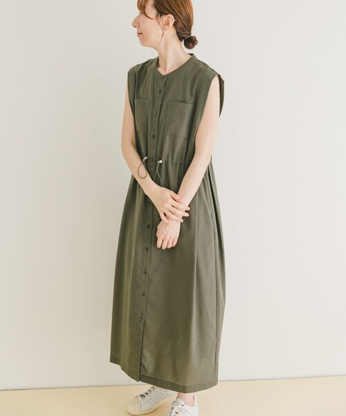 ITEMS URBANRESEARCH（アイテムズ アーバンリサーチ）の「ウエストドロストノースリワンピース（ワンピース・レディース・NVY/GRN/L.BRN・FREE）」の13枚目の写真
