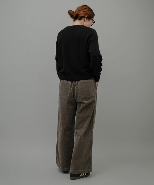 URBAN RESEARCH Sonny Label（アーバンリサーチサニーレーベル）の「コーデュロイベイカーイージーパンツ（その他パンツ・レディース・アイボリー/グレージュ/チャコール・36/38）」の21枚目の写真